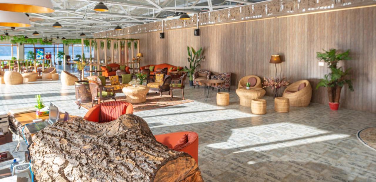 Luxus Hunza Attabad Lake Resort Karimabad  外观 照片